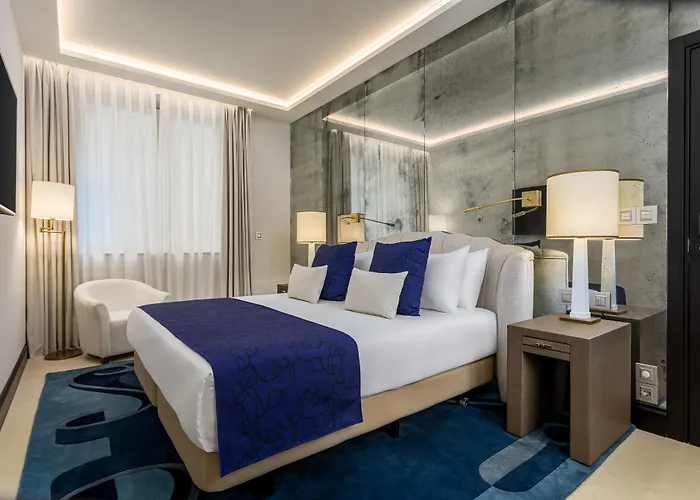 Otel Mate Collection Filippo, Rome-fontana Di Trevi 4*