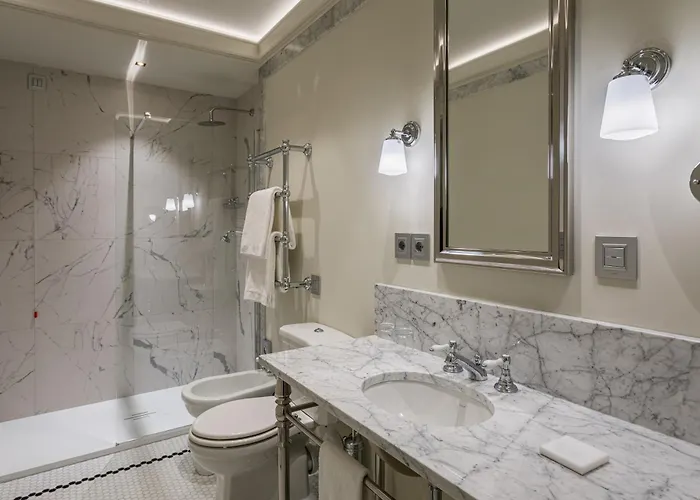Mate Collection Filippo, Rome-fontana Di Trevi Otel 4*